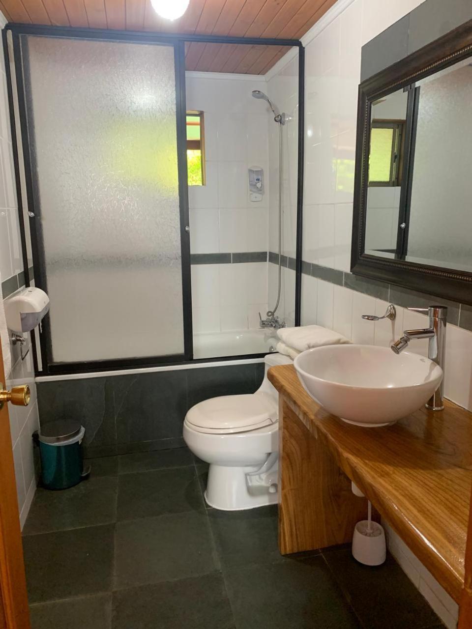 Hostal Tour Pucon Bagian luar foto